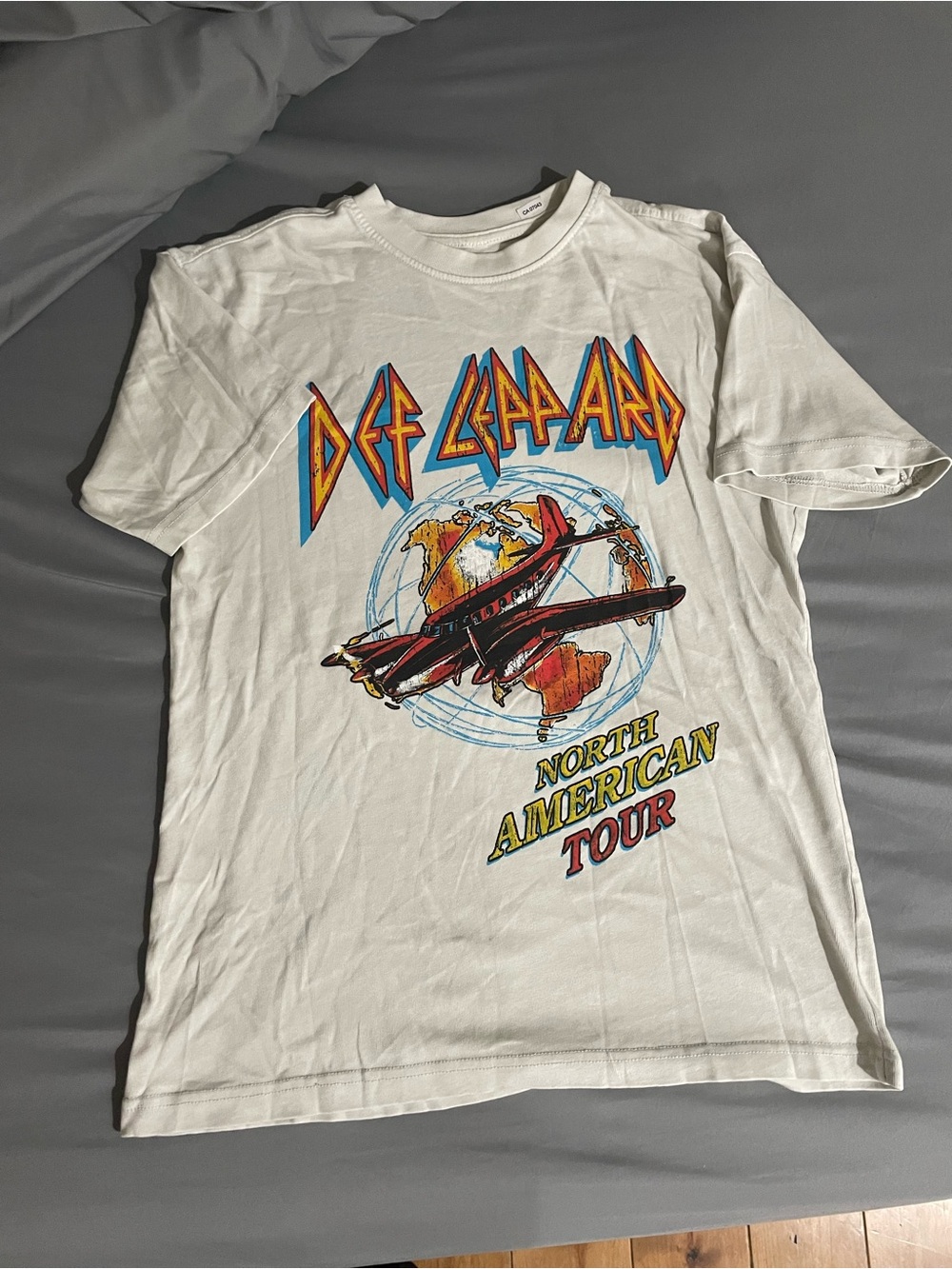 White Graphic North American Tour T-Shirt Def Leppard VTG Mens Medium